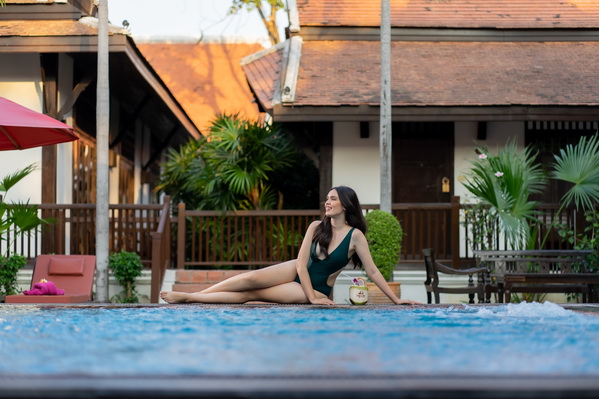 Swimming Pool & Jacuzzi